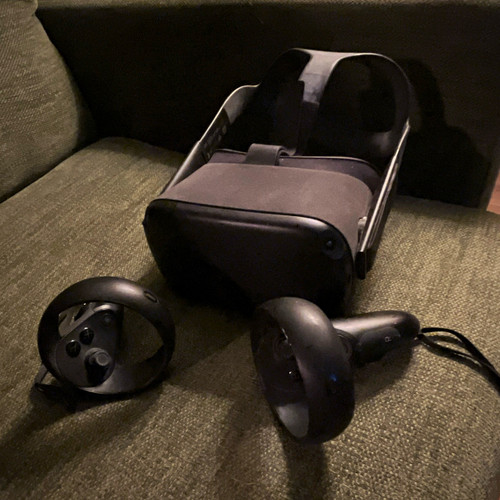 Meta quest headset - meta, vr